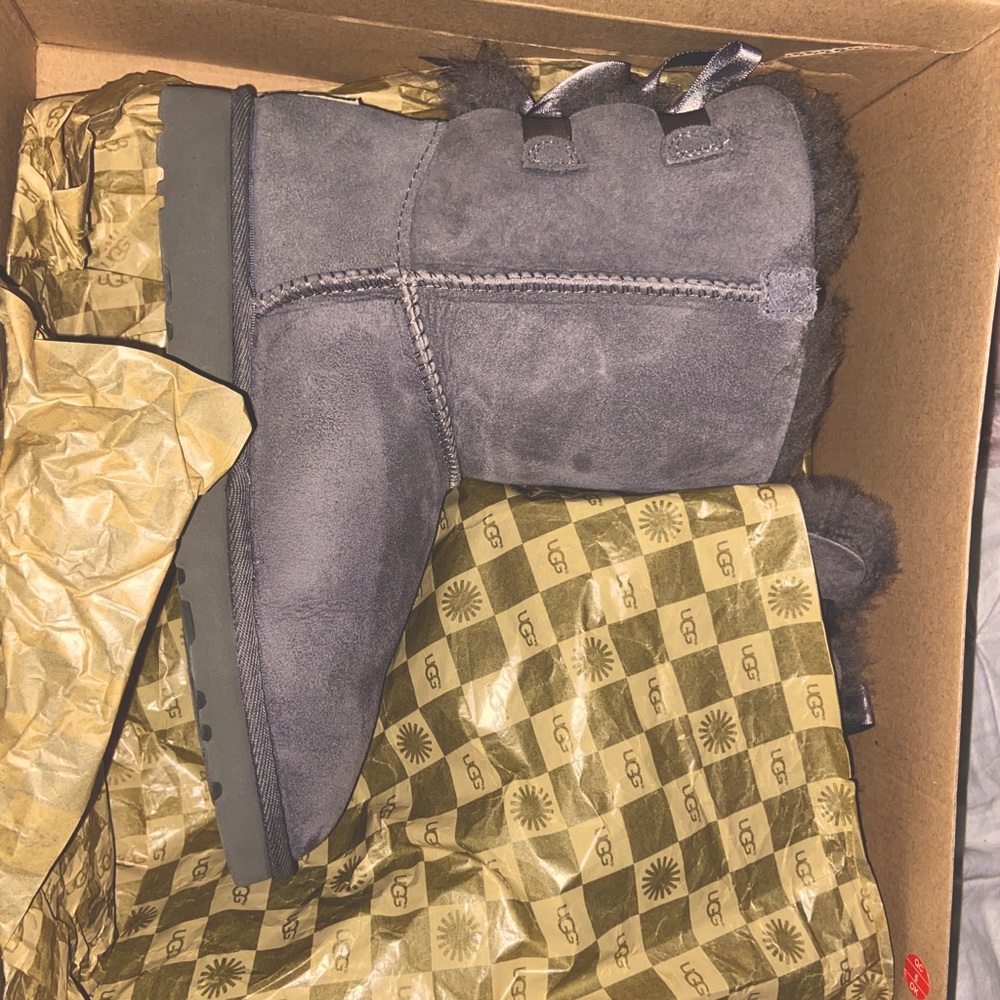 Grey Bailey Bow Uggs